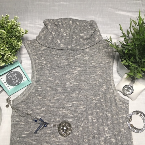 MIAMI TURTLENECK TANK TOP - Picture 3 of 8